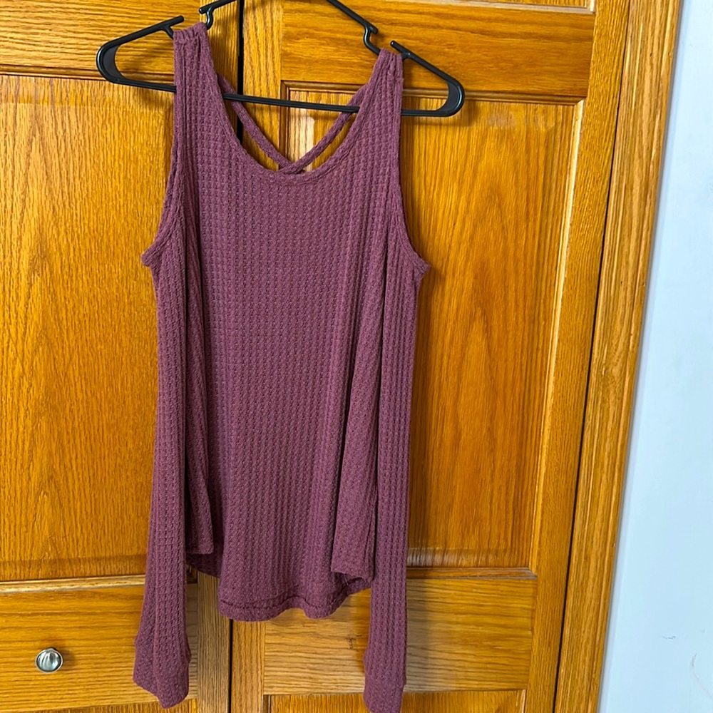 Charlotte Russe women’s sz medium, long sleeved shoulderless waffle top. Mauve.